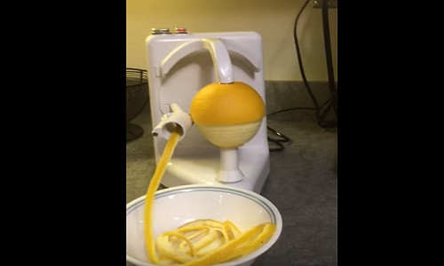 Chiếc máy gọt hoa quả đa năng.