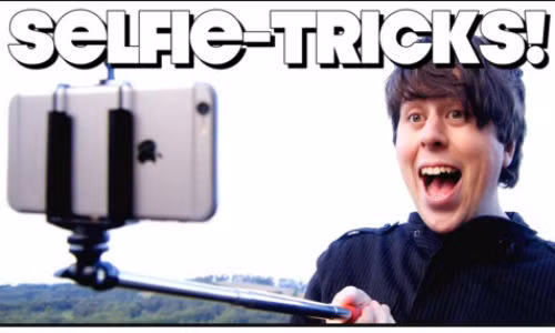 Những tình huống sử dụng gậy tự sướng buồn cười nhất.