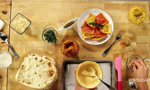 Dùng bột bí ngô khiến các món ăn hấp dẫn hơn.