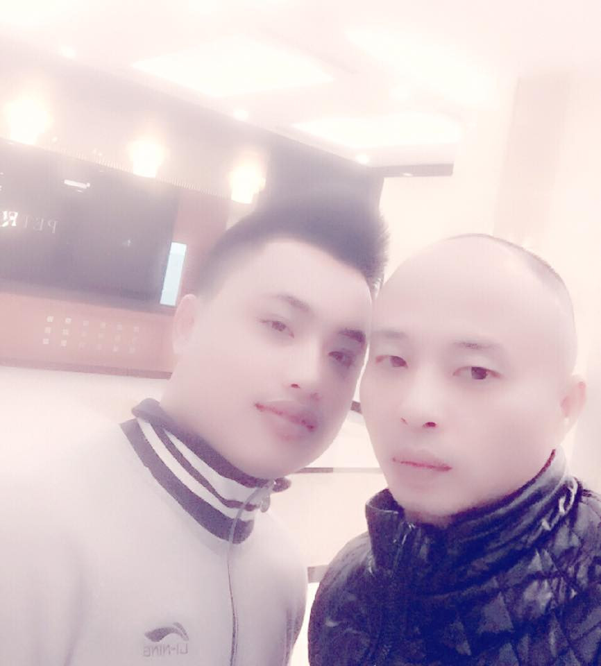 Cũng theo chia sẻ của anh Hùng, đến bây giờ, một số bị cáo đã bồi thường cho anh 70 triệu đồng, trong đó, số tiền Tiến “Trắng” khắc phục là 20 triệu đồng. Tuy nhiên, anh Hùng cho hay, từ khi xảy ra vụ việc đến nay, chi phí điều trị đã mất khoảng 150 triệu đồng.