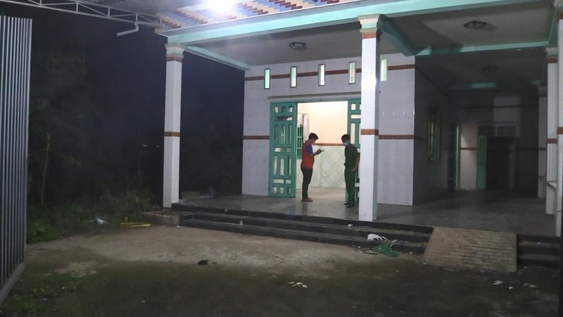 Hai nam nạn nhân trong vụ án này là Trần Đức Linh (sinh năm 1969, HKTT tại Nghệ An) và Trần Trí Thành (sinh năm 1992, HKTT tại TP.HCM).