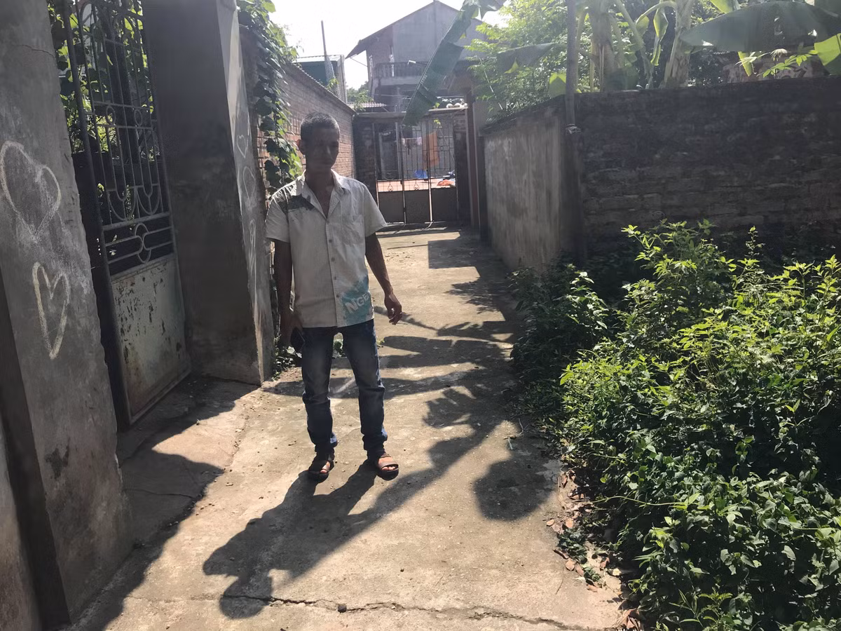 Ngan can hang xom dot rac dan den xo xat, 1 phu nu bi khoi to-Hinh-2