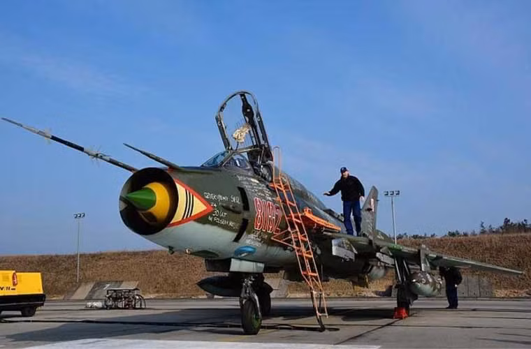 Không quân Ba Lan gần đây đã cho hai máy bay cường kích Su-22M4 nghỉ hưu sau 30 năm phục vụ tích cực.
