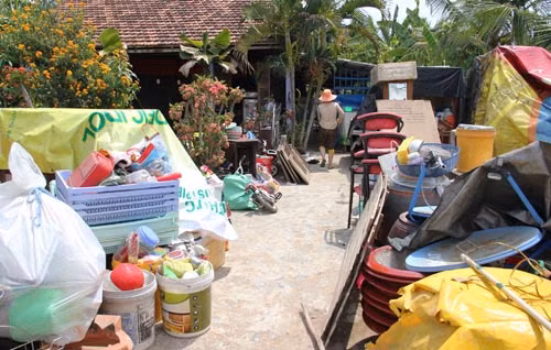 Nha roi xuong song trong dem o TP HCM: “Ngo nhu dong dat”-Hinh-3