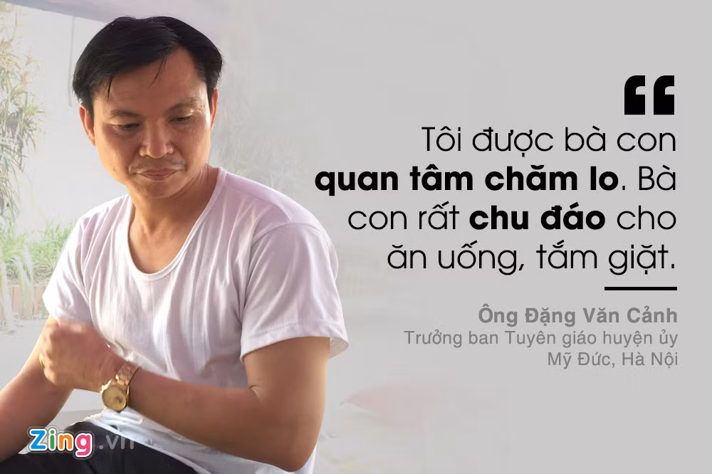Trưởng ban Tuyên giáo Mỹ Đức Đặng Văn Cảnh chia sẻ với báo chí sau khi được người dân thả vào ngày 21/4 sau 7 ngày bị bắt giữ.
