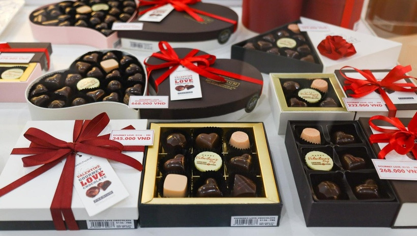 Thị trường quà tặng sôi động trước thềm Valentine Thi truong qua tang soi dong truoc them Valentine