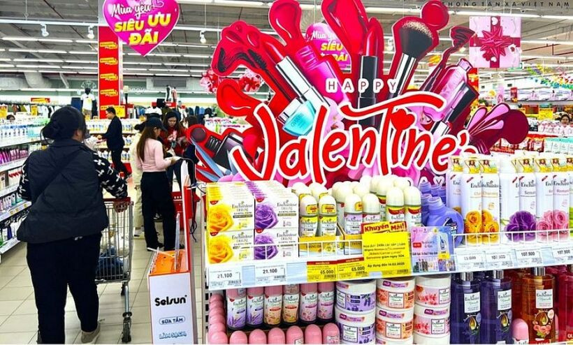 Thị trường quà tặng sôi động trước thềm Valentine - Hình 3 Thi truong qua tang soi dong truoc them Valentine-Hinh-3