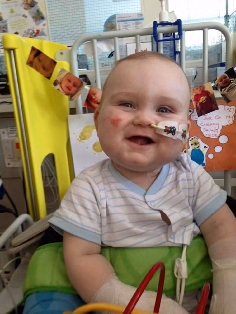 Những bức hình của Taylor nhận được rất nhiều sự quan tâm của cư dân mạng, thậm chí một số người cho rằng Taylor là đứa trẻ dễ thương nhất trên thế giới.