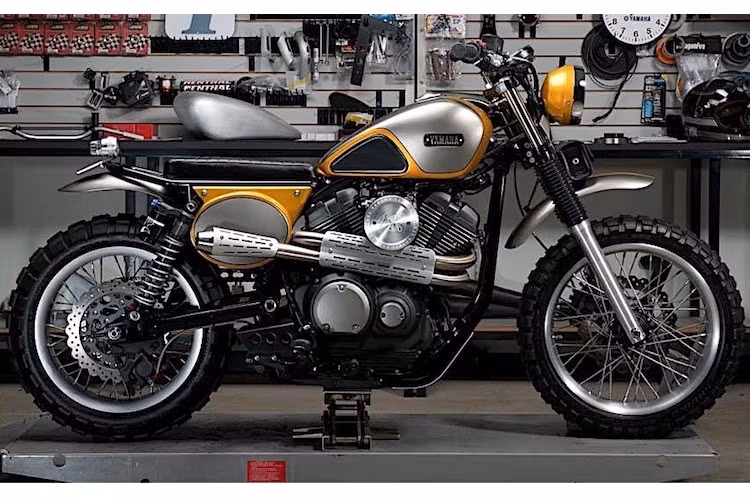 Với kinh nghiệm 20 năm tạo nên những chiếc Yamaha độ cực "cool", Jeff hiện đã thành lập một công ty độ xe mang tên ông và có thể biến ý tưởng sáng tạo trở thành những cỗ máy với khả năng hoạt động bình thường. Tuy nhiên với "trào lưu" độ scrambler đang diễn ra rất mạnh mẽ, Jeff muốn bản độ SCR950 của mình phải trở nên khác biệt.