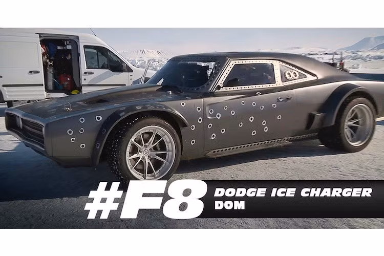 Ở trường đoạn cuối phim tại vùng băng tuyết gần Nga, những chiếc xe được sử dụng còn "điên rồ" hơn nữa. Trong đó, Dom quay trở lại với dòng xe gắn liền với hình ảnh của anh là Dodge Charger, nhưng đã được độ lại với widebody "hàng thửa", lốp gắn đinh bản rộng, mâm HRE, dẫn đọng 4 bánh và bộ phá các thiết bị điện tử EMP phía sau.
