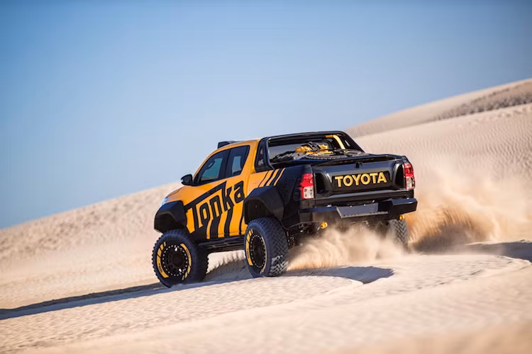 Được độ lại cực "khủng" so với chiếc Hilux thường, hãng xe ôtô Toyota sẽ không sản xuất hàng loạt Hilux Tonka. Thay vào đó, hãng sẽ chỉ sử dụng chiếc xe để trưng bày ở các triển lãm và sự kiện offroad khác nhau.