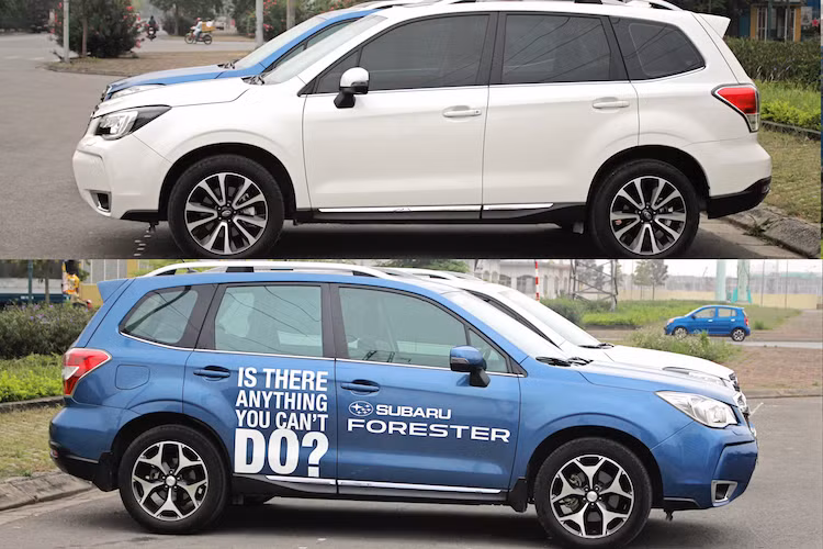 Các kích thước tổng thể của Forester 2017 không đổi với chiều dài 4.595 mm, rộng 1.795 mm, cao 1.735 mm và chiều dài trục cơ sở 2.640 mm. Ở hai bên thân xe, thay đổi duy nhất của phiên bản mới là bộ mâm đúc 5 cánh kép 2 tông màu 18 inch mới, thay vì 5 cánh chữ Y như của phiên bản cũ.