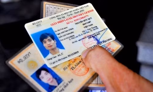 Bo quy dinh bat buoc nguoi dan phai doi GPLX sang the PET