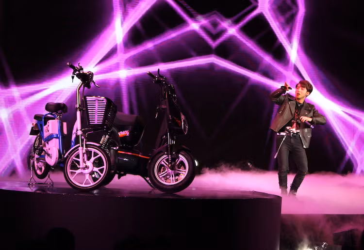 Vào ngày 24/4/2017, lễ ra mắt các dòng xe điện Pega 2017 đã được tổ chức tại Hà Nội, với sự góp mặt của đại sứ thương hiệu là ca sĩ Sơn Tùng M-TP đang "hot" trong giới trẻ.