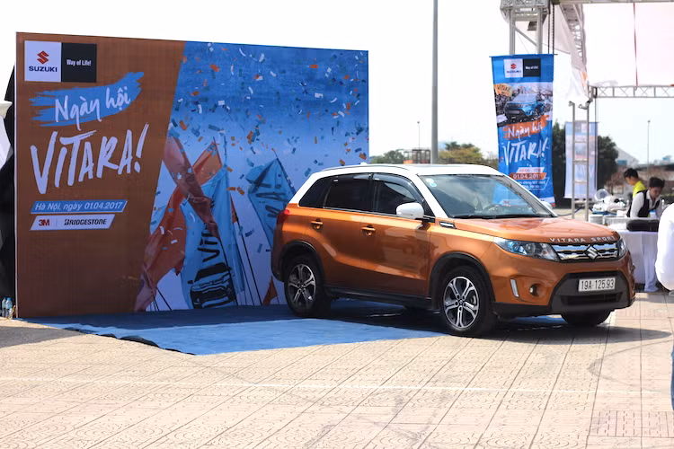 Vào ngày 1/4/2017 vừa qua, ngày hội chăm sóc xe ôtô Suzuki Vitara đã được tổ chức tại Sân vận động Quốc gia Mỹ Đình, Hà Nội. Diễn ra chỉ trong 1 ngày, đã có tổng cộng 97 chiếc Suzuki Vitara tới ngày hội để được chăm sóc, bảo dưỡng và vệ sinh.