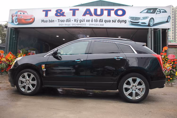 Tuy nhiên vào năm 2011, Cadillac đã loại bỏ phiên bản 2.8l do có doanh số thấp, Mọi phiên bản của chiếc xe đều được trang bị hộp số tự động 6 cấp, trong khi các phiên bản thấp chỉ được trang bị hệ dẫn động cầu trước. Những tính năng an toàn và hỗ trợ người lái của chiếc xe gồm hệ thống chống trượt điện tử, điều khiển lực kéo, 8 túi khí...