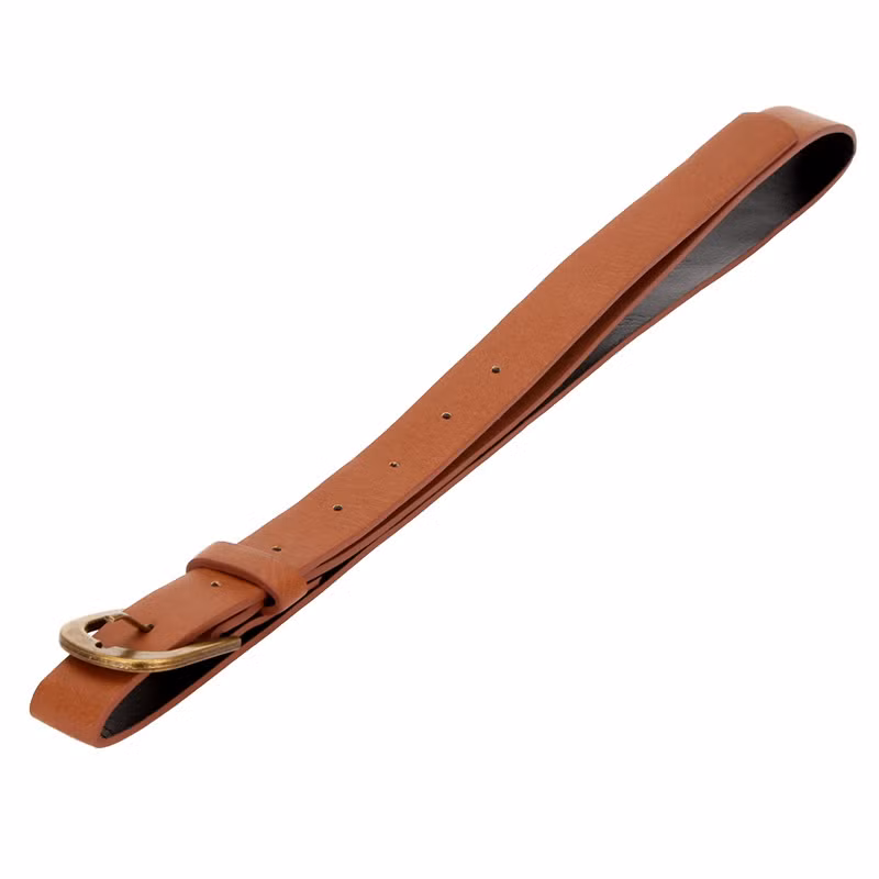 Đeo thắt lưng. Chiếc thắt lưng không chỉ làm bạn trông mảnh mai hơn, đó còn là một lời nhắc nhở liên tục rằng đừng ăn quá nhiều. Cố gắng giữ cho thắt lưng đừng bị siết chặt trong và sau bữa ăn.