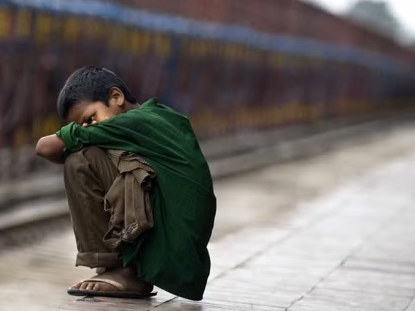 Tuổi thơ ấu bị lạm dụng. Khi một người đàn đàn ông từng bị lạm dụng tình dục thời thơ ấu, anh ta có thể phát sinh nỗi sợ trong phòng ngủ. Đây là một trong những lý do gây chứng rối loạn cương dương.