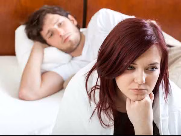 Mất tự tin. Nếu một người đàn ông từng thất bại trong chuyện ấy vài lần, anh ấy có thể có lòng tự tin thấp đến mức ảnh hưởng đến cuộc sống chăn gối.