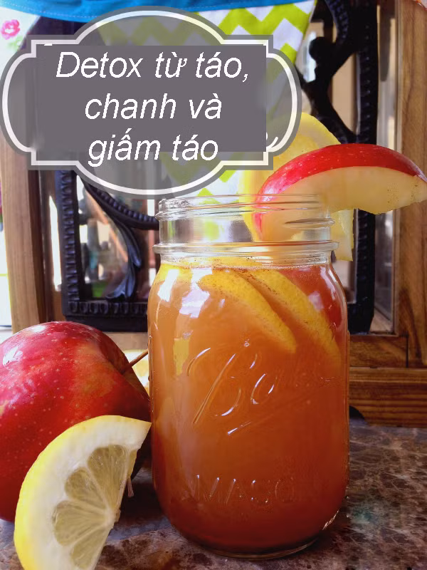 Táo, chanh và giấm táo. Với nguyên liệu chủ đạo là táo, phụ liệu là giấm táo, công thức detox này bài trừ độc tố tích tụ lâu ngày trong cơ thể và góp phần vào xử lý, điều trị các vấn đề về mụn trứng cá. Ngoài ra nó còn tăng tốc độ đốt cháy mỡ thừa, ngăn ngừa tình trạng tích mỡ thừa.