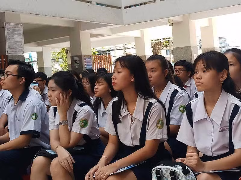 Tuyen sinh 10: Can trong khi dieu chinh nguyen vong