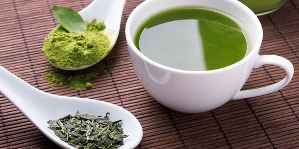 Uong tra xanh moi ngay, co gai tre khong ngo mac benh hiem ngheo
