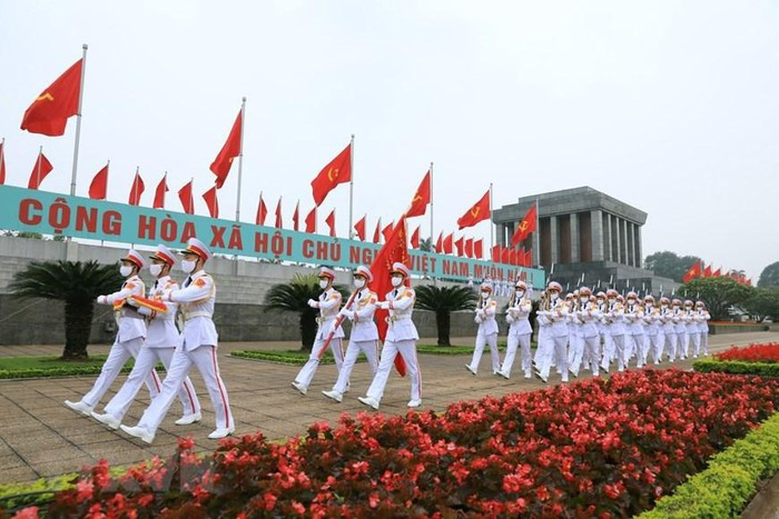 Đội tiêu binh diễu hành trên Quảng trường Ba Đình.(Ảnh: Thành Đạt/TTXVN) 