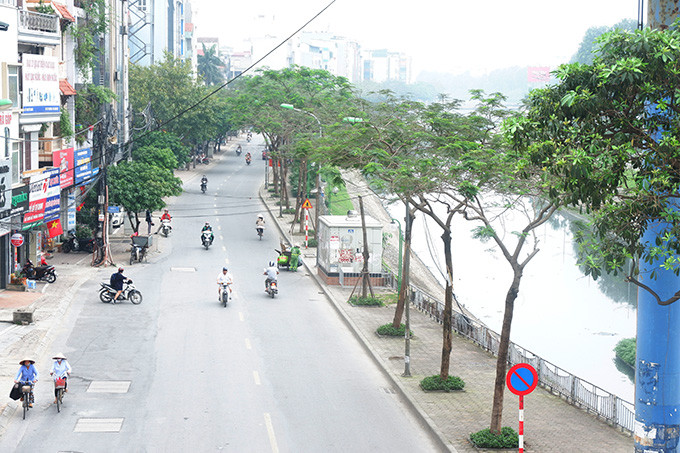 Người dân tranh thủ nghỉ ngơi trong những ngày Hà Nội bớt ồn ào. Xem thêm video: Hà Nội vắng lặng trong ngày thứ 5 cách ly xã hội. Nguồn: VTC 1.