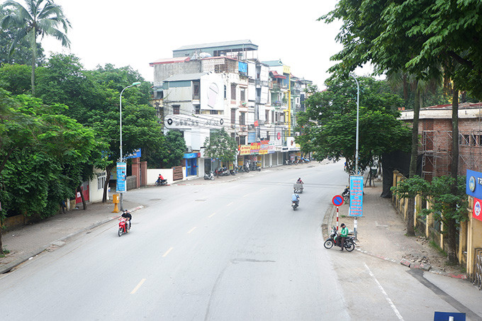 Đường Trần Đại Nghĩa trở nên quá rộng đối với người đi xe máy