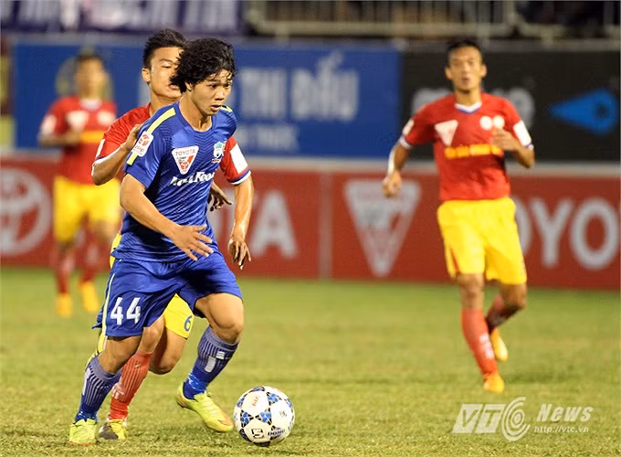 Cong Phuong va dau cua 3 soc khien bau Duc nong mat-Hinh-5