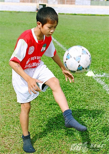 Đây là hình ảnh Công Phượng khi mới chập chững ra nhập lò đào tạo phố Núi. (Ảnh: Quang Minh).