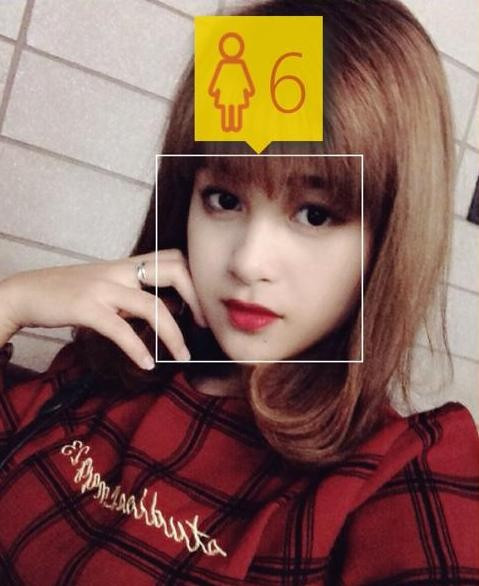 Trong một bức ảnh khác, Kiều Phạm bất ngờ vì ứng dụng này cho rằng, hot girl năm nay chỉ mới... 6 tuổi.