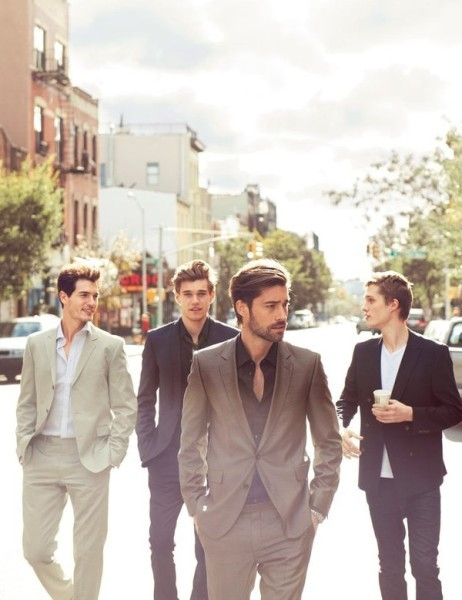 3. Pháp: Sẽ là thiếu sót nếu không nhắc đến Pháp - đất nước lãng mạn, thơ mộng khơi gợi cảm hứng cho con người cũng trở nên đầy ngọt ngào. Các chàng trai nước Pháp luôn có vẻ ngoài rất lãng tử, mơ màng, đặc biệt cuốn hút những cô nàng nữ tính. 