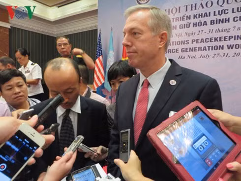 Tu lenh bao ve bo bien My sap tham Viet Nam