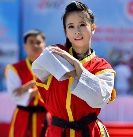 Được biết đến với danh hiệu hoa khôi mới làng Taekwondo với nhiều thành tích nổi bật, Châu Tuyết Vân hiện là cái tên hot nhất làng võ. 