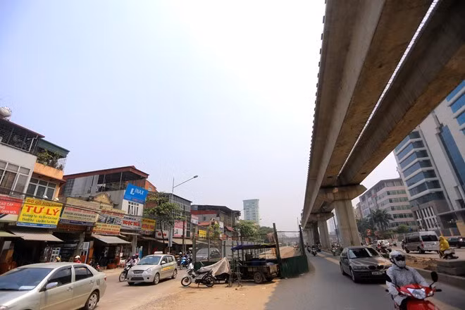 Cảnh duong sat tren cao hoen gi khién nguòi Hà Nọi sọ-Hinh-15