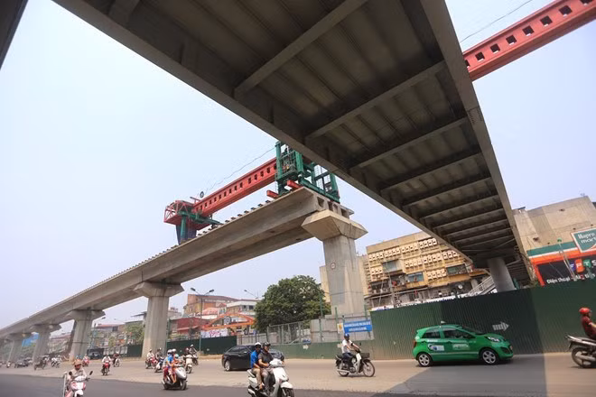 Cảnh duong sat tren cao hoen gi khién nguòi Hà Nọi sọ-Hinh-16