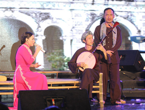 “Co dau 8 tuoi” Phi Nhung khien nguoi xem phat cuong-Hinh-4