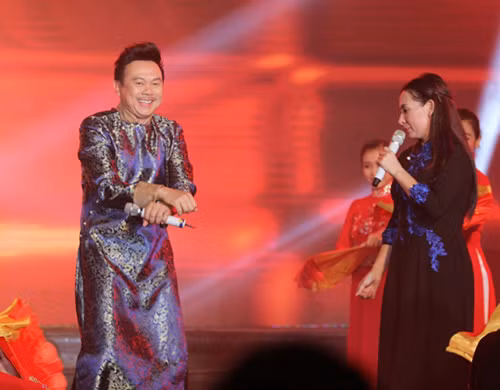 “Co dau 8 tuoi” Phi Nhung khien nguoi xem phat cuong-Hinh-6