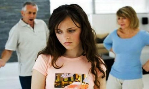 La doi bo chong soi moi con dau tu chuyen... gam xuong