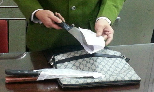 Giai cuu con tin bi ke dao vao co o TP HCM