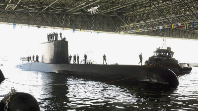 Ngoài ra, một loại tàu ngầm khác nhiều khả năng cũng sẽ lọt vào "tầm ngắm" của Hải quân Philippines đó là tàu ngầm lớp Type 209 do Đức thiết kế. Lớp tàu ngầm Type 209 tới nay đã có tới 61 chiếc được hoàn thiện, được sử dụng trong lực lượng hải quân của hơn 12 quốc gia trong đó có cả Hải quân Indonesia và Hải quân Hàn Quốc.