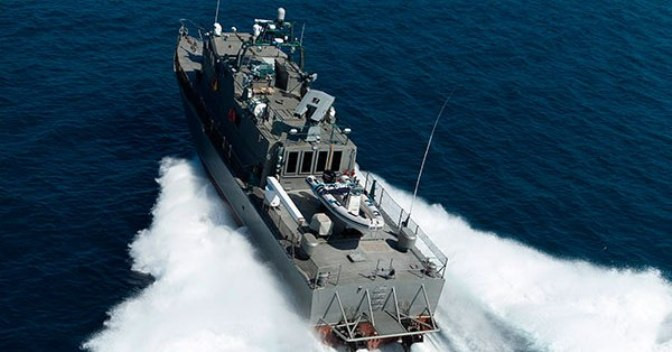 Cùng với kế hoạch mua tàu chiến, một kế hoạch mua sắm tàu ngầm tối tân nằm trong chương trình hiện đại hóa Hải quân cũng được Philippines chuẩn bị tiến hành. Bởi hiện nay, Lực lượng Hải quân Philippines không có bất cứ một tàu ngầm nào trong biên chế, hạm đội hải quân của quốc gia này hiện chỉ có trong tay các tàu mặt nước và chủ yếu là các tàu cũ.