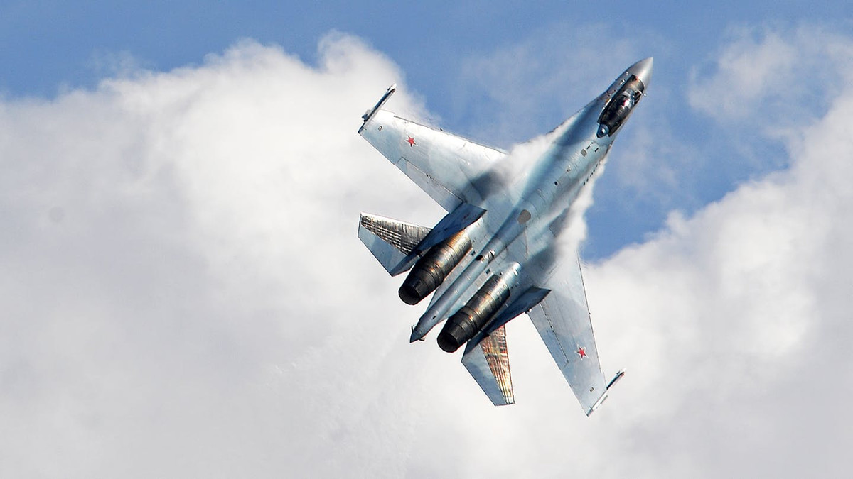 Đây chính là lý do khiến giới quân sự Nga tin rằng Su-35 đủ khả năng để thay thế vị trí của F-35 trong Không quân Thổ Nhĩ Kỳ và những lời chê bai với dòng chiến đấu cơ này thực chất chỉ là cách mặc cả với nhà sản xuất Nga mà thôi.