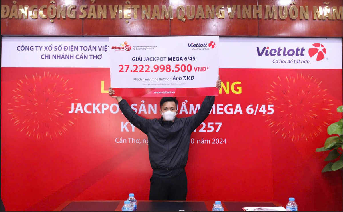 Người đàn ông chỉ đeo khẩu trang nhận giải Vietlott hơn 27 tỷ Nguoi dan ong chi deo khau trang nhan giai Vietlott hon 27 ty