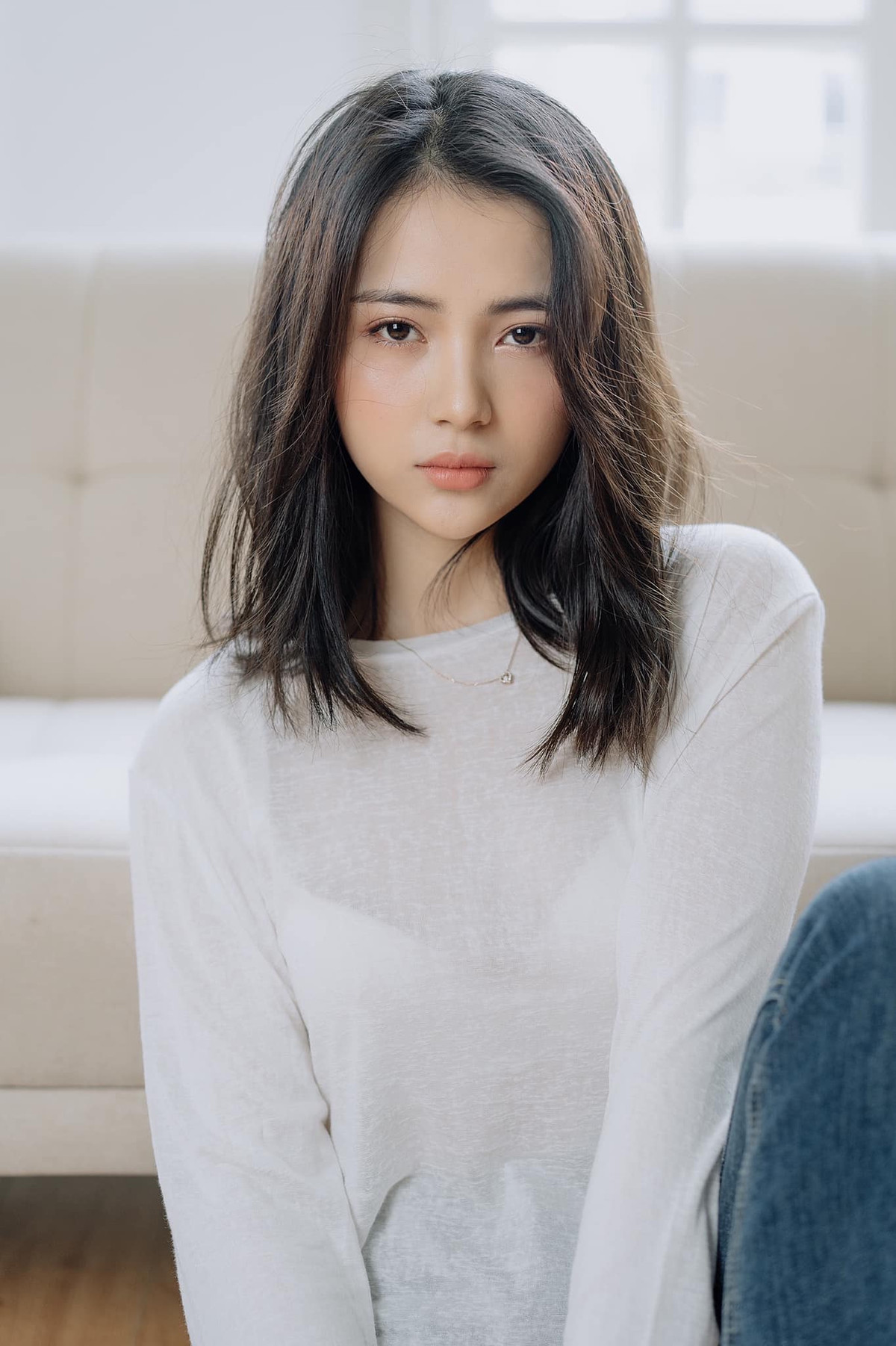 Trang cá nhân Facebook hiện tại của Linh Thu đang sở hữu hơn 6 ngàn theo dõi. Mỗi hình ảnh mà cô đăng tải đều nhận về lượng tương tác lớn.