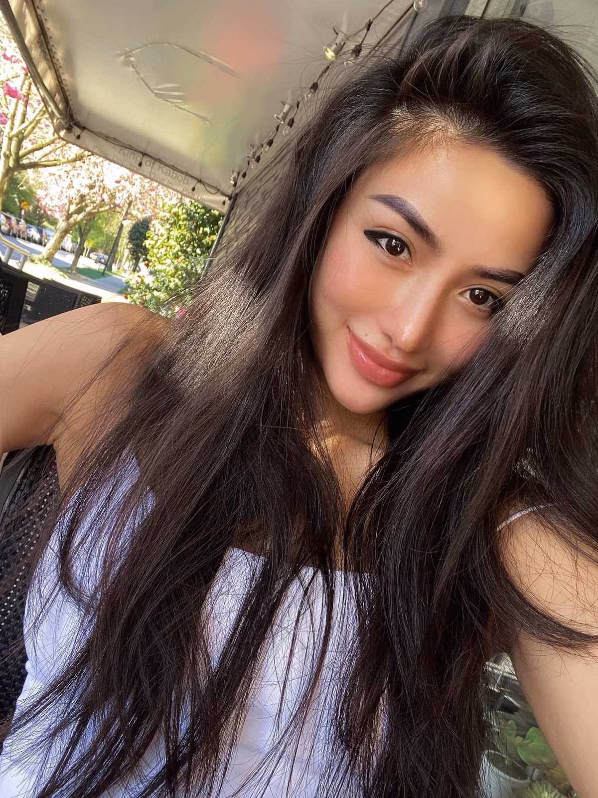 Làn da rám nắng khoẻ khoắn cùng thân hình săn chắc thon gọn dù đã là mẹ một con của cô khiến rất nhiều người trầm trồ khen ngợi. Ảnh: Tổng hợp