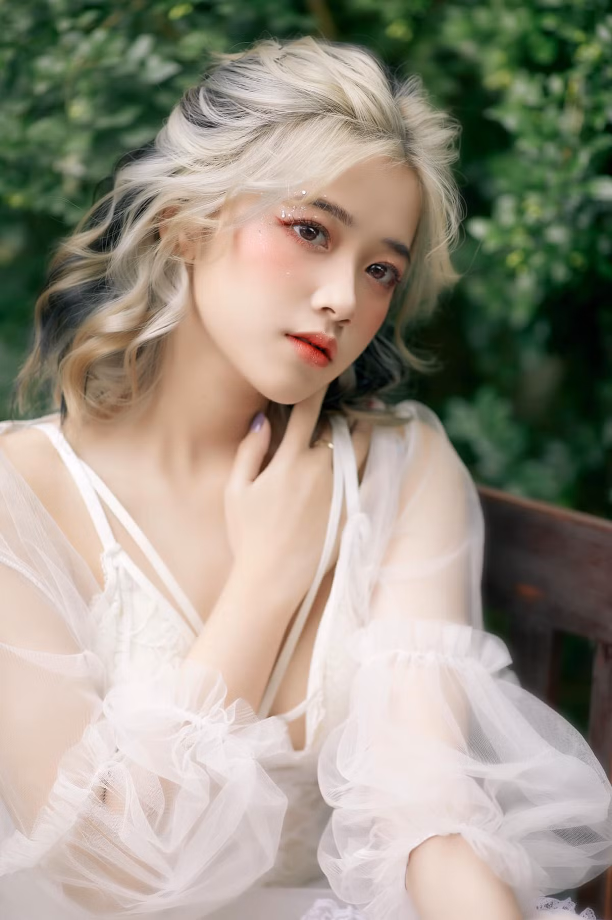 Cô bạn cho biết bí quyết để có thân hình đẹp của Ly khá đơn giản đó là hạn chế tối đa lượng tinh bột trong bữa ăn của mình và hầu như sẽ không ăn bữa tối, thêm vào đó là uống nước ép hoa quả để detox cơ thể.