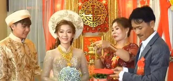 Ước tính giá trị của hồi môn của đám cưới này lên đến gần 10 tỷ đồng.