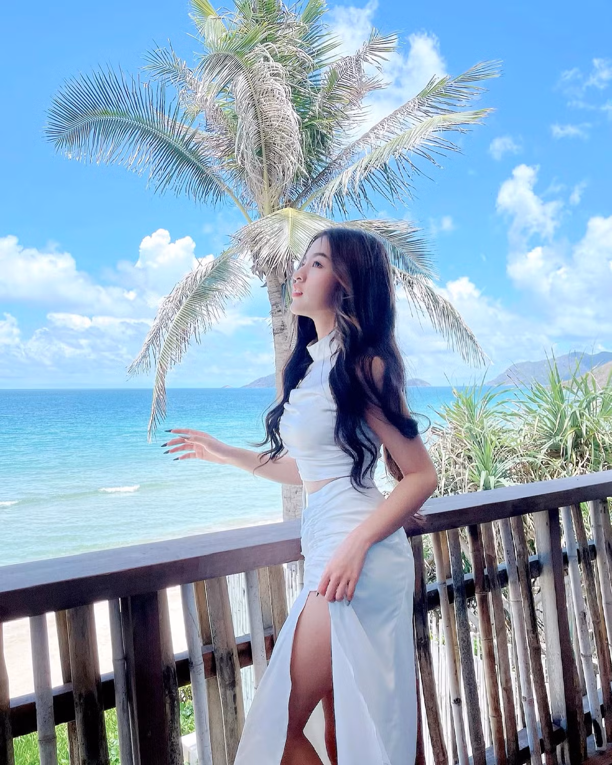 Ở tuổi 21, Thanh Tâm sở hữu nhan sắc xinh đẹp, cuốn hút và tươi trẻ.